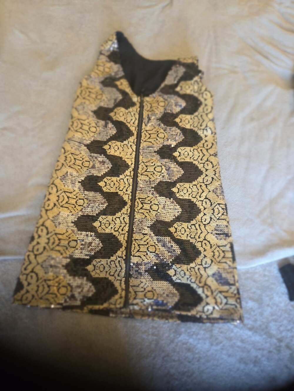 Sequin Front-Zip Gold & Black sleeveles. Dress